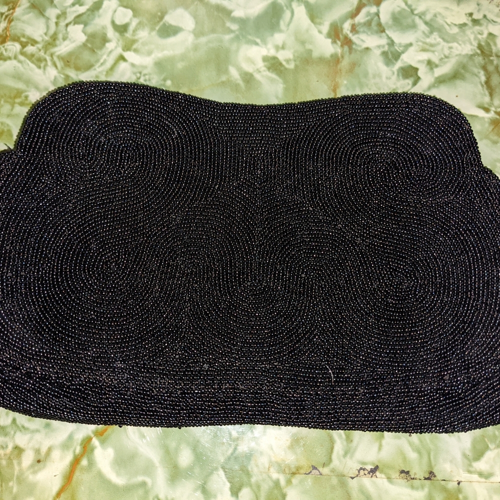 👛 Vintage micro-beaded evening clutch